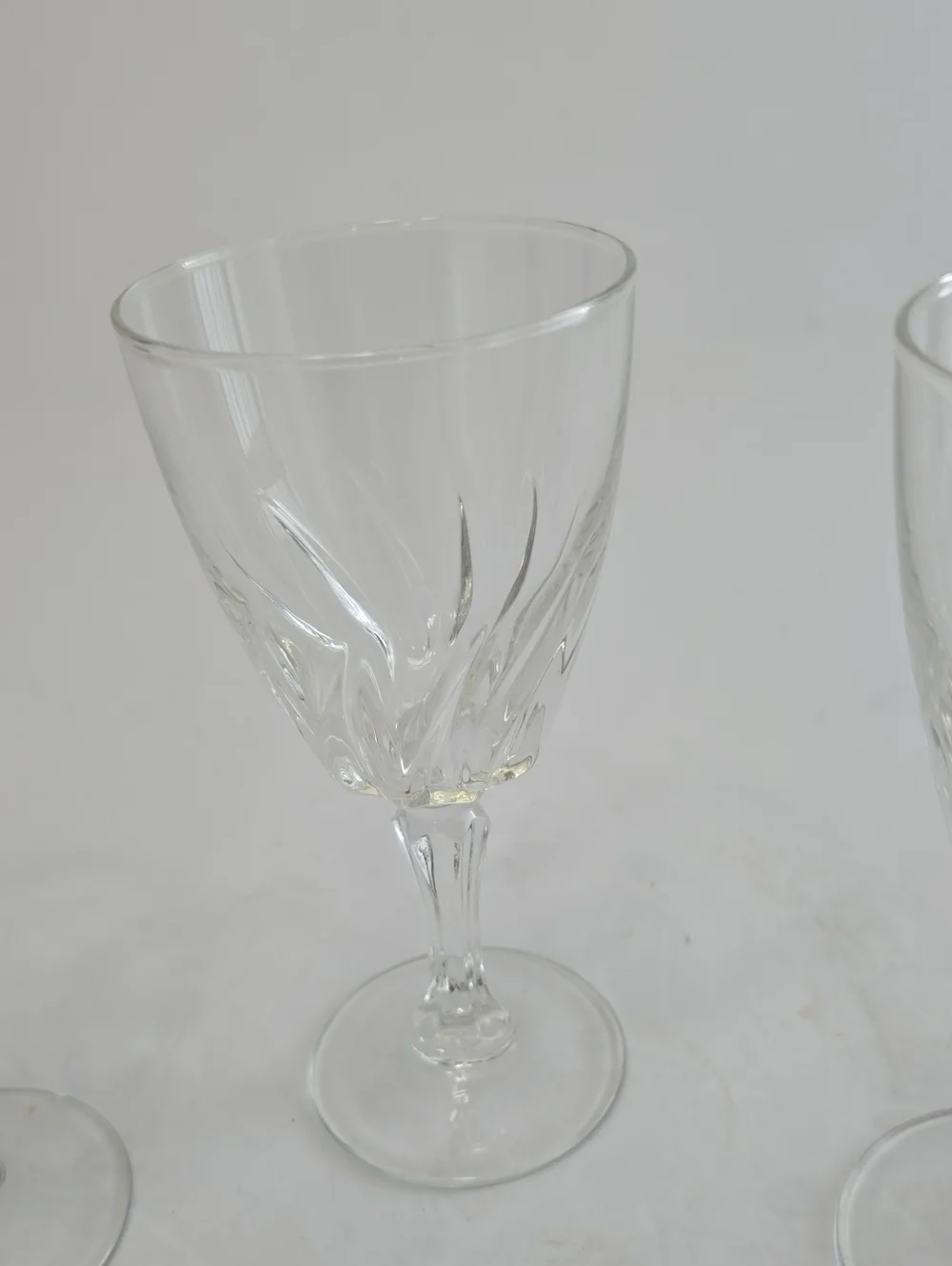 Vintage Cristal D'Arques Set Of 4 Durand Flamenco Flared Swirl Wine Glasses